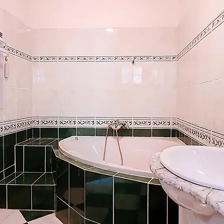 Spacious 3p With Balcony Close To The Sea 拉西约塔