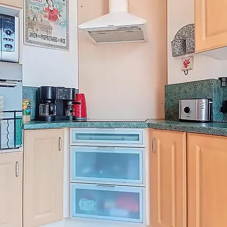 Spacious 3p With Balcony Close To The Sea 拉西约塔